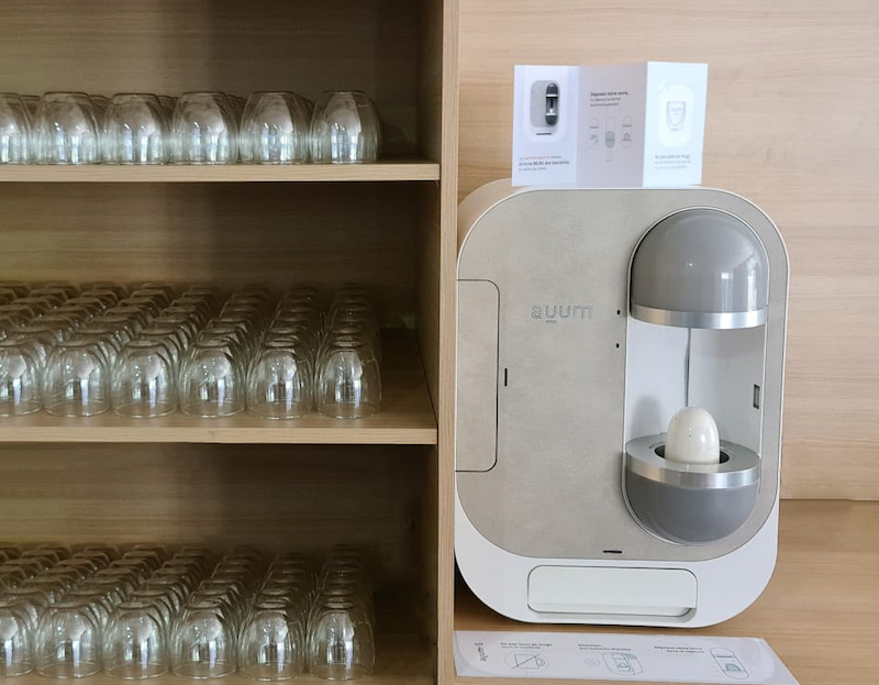 Retulp steam dishwasher for glass coffee cups on office design